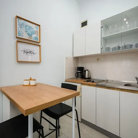 Apartment With Private Swimming Pool Poreč