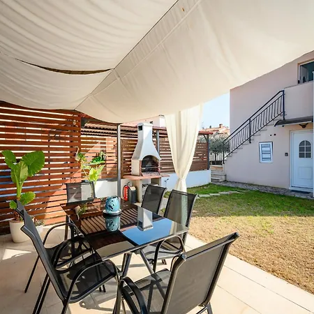 With Private Swimming Pool Apartment