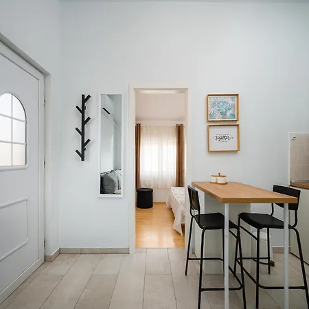 Apartment With Private Swimming Pool Poreč